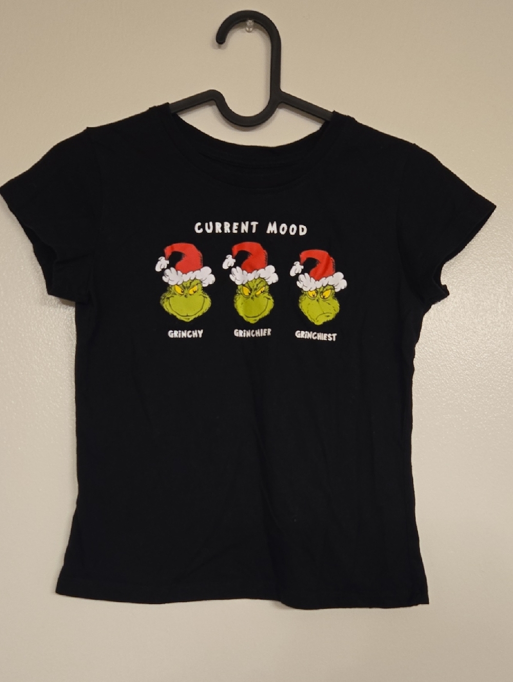 Dr. Seuss Black Tee with Red & Green Grinch Santa Hats